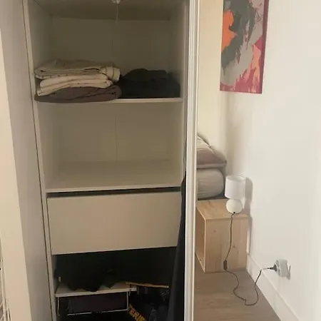 Calme Rez-de-chaussee Cour Porte De Versailles 아파트